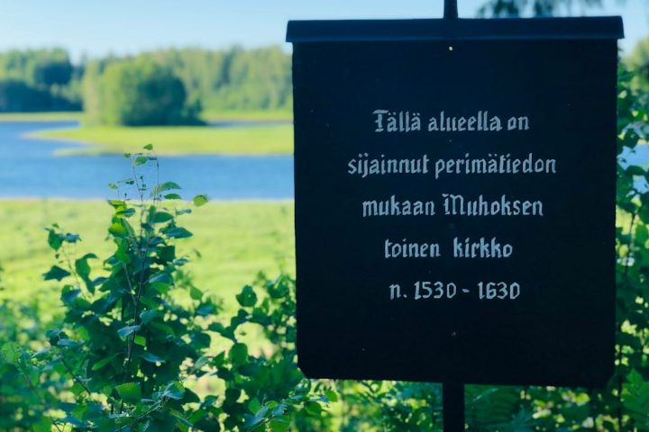 Sign: According to tradition the second church of Muhos has been located here during 1530-1630.